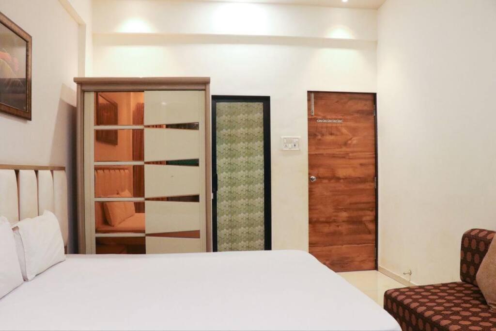 Stayhaven Aqua With Pvt Theatre & Pool Mumbai Exterior photo